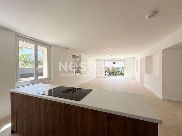 Gardanne centre ville-Maison 4 pièces d'une surface de 135 m2 avec une grande remise et jardin.