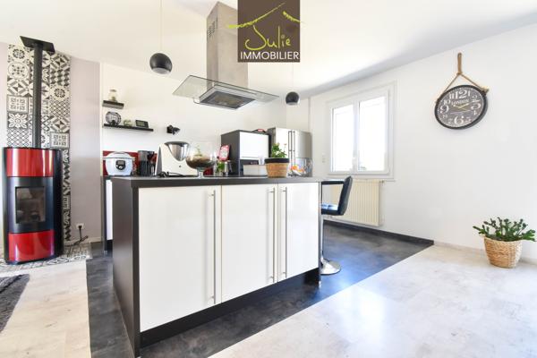 CERIZAY Proche centre - Jolie maison 3 ch. et 1 bureau - Jardin de 750 m²