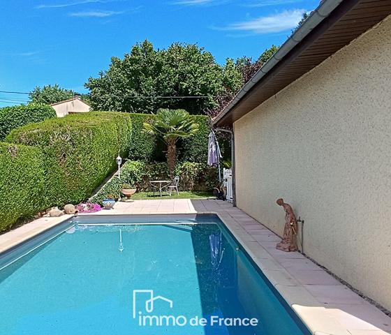 4 Km Cransac-les-Thermes- Maison Plain-pied avec piscine-