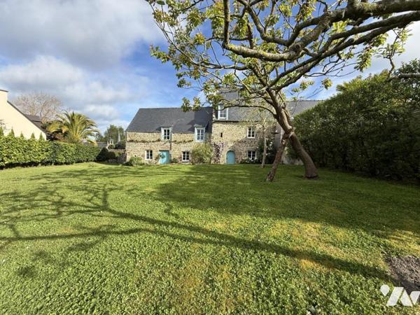 SAINT MALO VENTE EN VIAGER OCCUPE  Maison en pierres jardin clos 