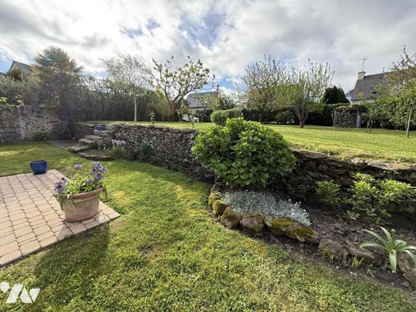 SAINT MALO VENTE EN VIAGER OCCUPE  Maison en pierres jardin clos 
