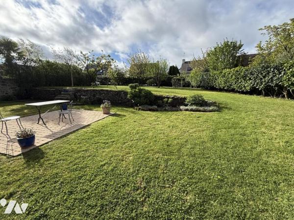 SAINT MALO VENTE EN VIAGER OCCUPE  Maison en pierres jardin clos 