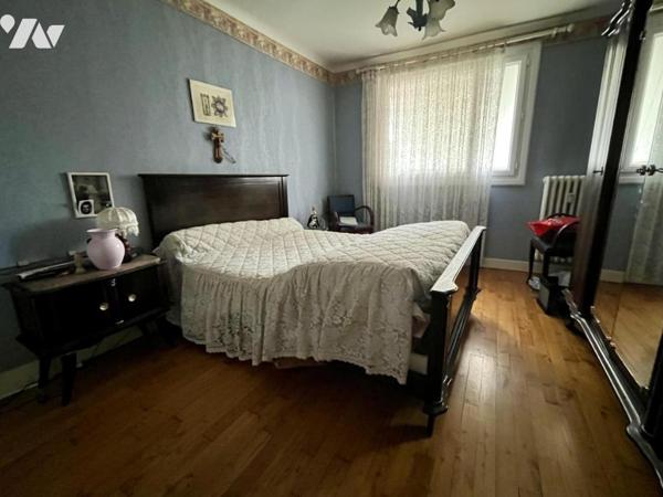 ZOLA - T3 AVEC STATIONNEMENT ET CAVE