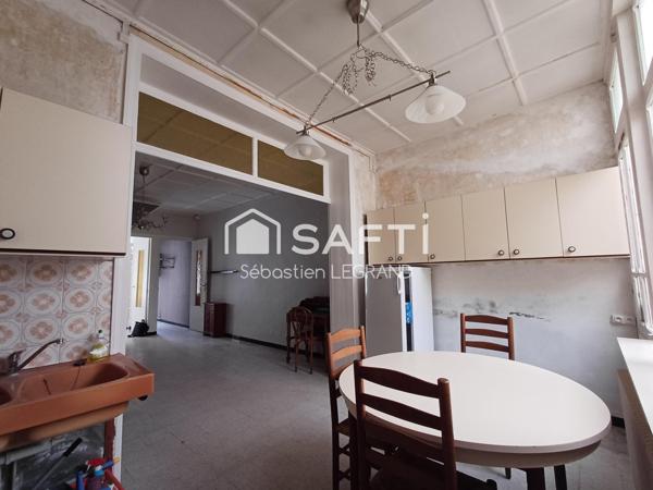 Maison de ville mitoyenne à rénover