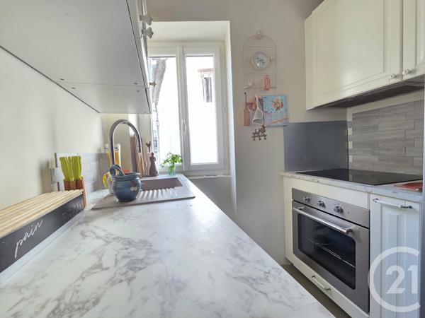 Appartement F2 à vendre  2 pièces - 53,94 m2 LE CASTELLET - 83