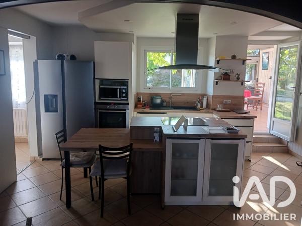 Maison à vendre 6 pièces 151 m² Gençay