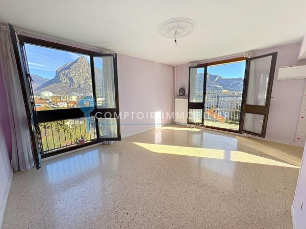 Appartement
                                                                                                                                                                                                                                                                                                                        5 pièce(s)                                                                                                                                                                                                          4 chambre(s)                                                                                                                                                                                                          110  m²