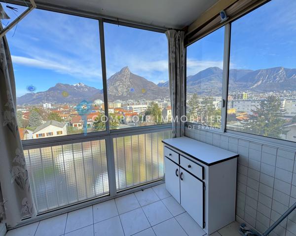 Appartement
                                                                                                                                                                                                                                                                                                                        5 pièce(s)                                                                                                                                                                                                          4 chambre(s)                                                                                                                                                                                                          110  m²