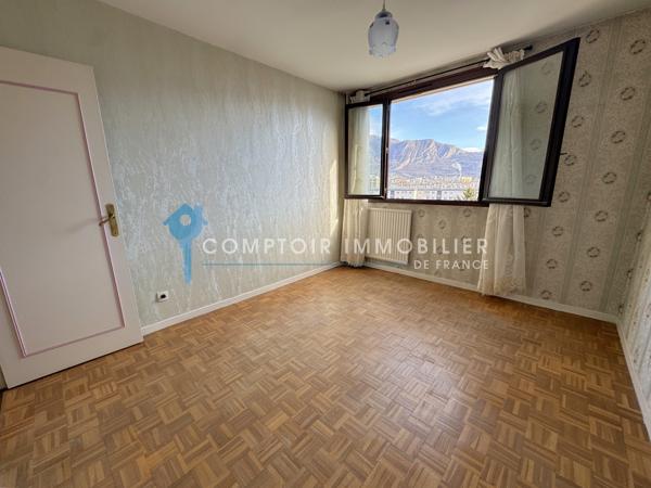 Appartement
                                                                                                                                                                                                                                                                                                                        5 pièce(s)                                                                                                                                                                                                          4 chambre(s)                                                                                                                                                                                                          110  m²