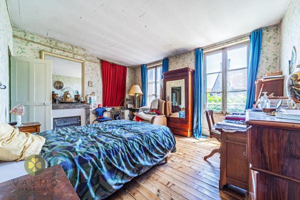 Maison
                                                                                                                                                                                                                                                                                                                        6 pièce(s)                                                                                                                                                                                                          4 chambre(s)                                                                                                                                                                                                          180  m²