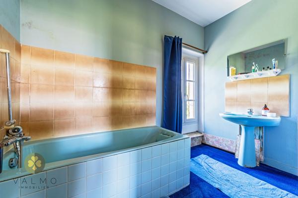 Maison
                                                                                                                                                                                                                                                                                                                        6 pièce(s)                                                                                                                                                                                                          4 chambre(s)                                                                                                                                                                                                          180  m²