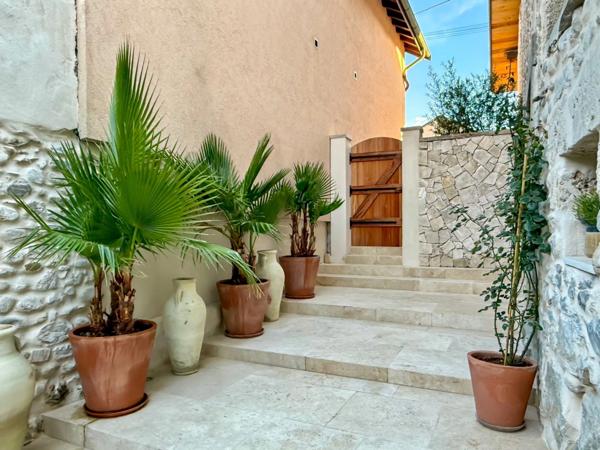 Maison de caractère avec grange à réinventer – Vétraz-Monthoux