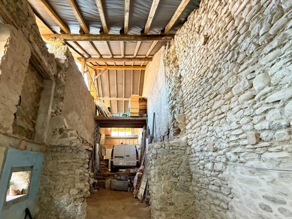 Maison de caractère avec grange à réinventer – Vétraz-Monthoux