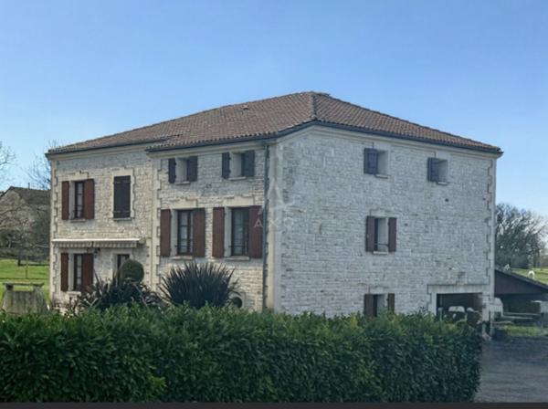 BRIE - MAISON EN PIERRE 217 M2
