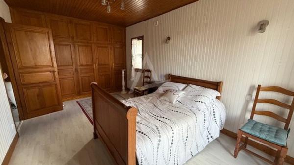 BRIE - MAISON EN PIERRE 217 M2