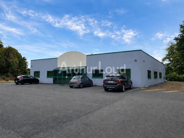 Immeuble de bureaux à vendre à Lens accès direct A21 et parking spacieux