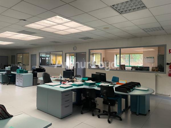 Immeuble de bureaux à vendre à Lens accès direct A21 et parking spacieux