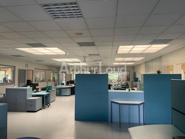 Immeuble de bureaux à vendre à Lens accès direct A21 et parking spacieux