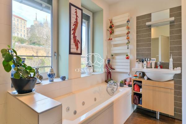Lyon 5 – Fourvière – Appartement de 106,40 m² – 2 chambres – Garage