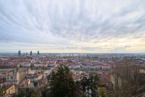 Lyon 5 – Fourvière – Appartement de 106,40 m² – 2 chambres – Garage