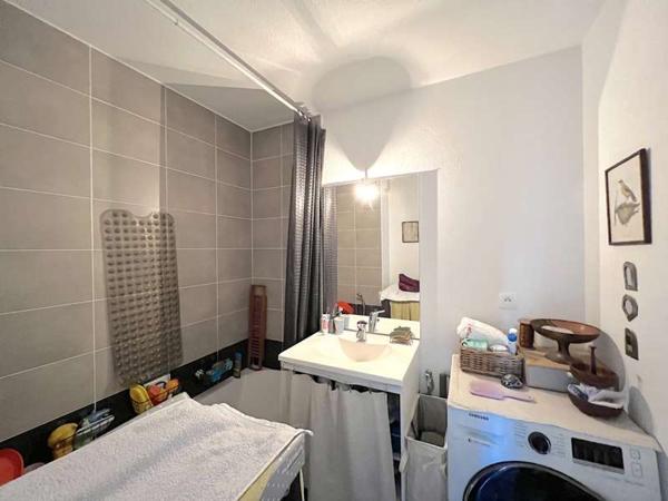 Appartement T5 de 110m² avec 2 terrasses et 2 parkings