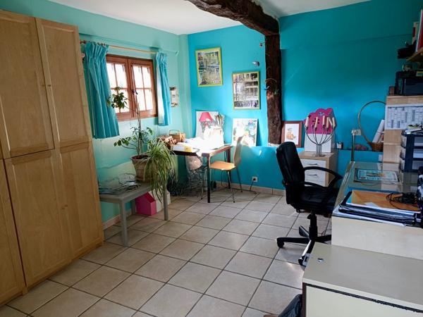 Maison
                                                                                                                                                                                                                                                                                                                        6 pièce(s)                                                                                                                                                                                                          3 chambre(s)                                                                                                                                                                                                          120  m²