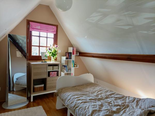 Maison
                                                                                                                                                                                                                                                                                                                        6 pièce(s)                                                                                                                                                                                                          3 chambre(s)                                                                                                                                                                                                          120  m²