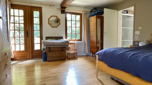 Maison
                                                                                                                                                                                                                                                                                                                        6 pièce(s)                                                                                                                                                                                                          3 chambre(s)                                                                                                                                                                                                          120  m²