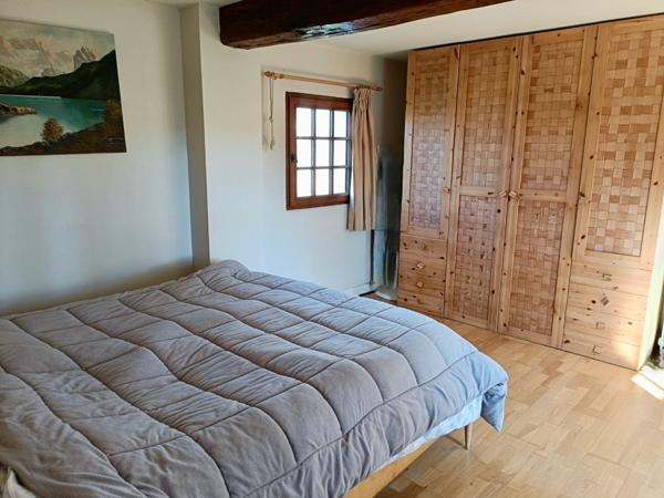 Maison
                                                                                                                                                                                                                                                                                                                        6 pièce(s)                                                                                                                                                                                                          3 chambre(s)                                                                                                                                                                                                          120  m²