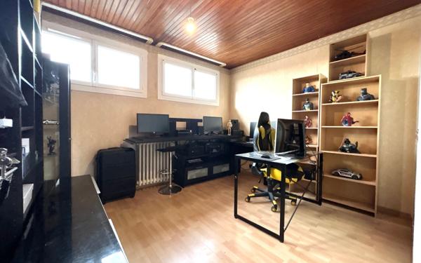 Maison à vendre    7 pièces •  Morangis
