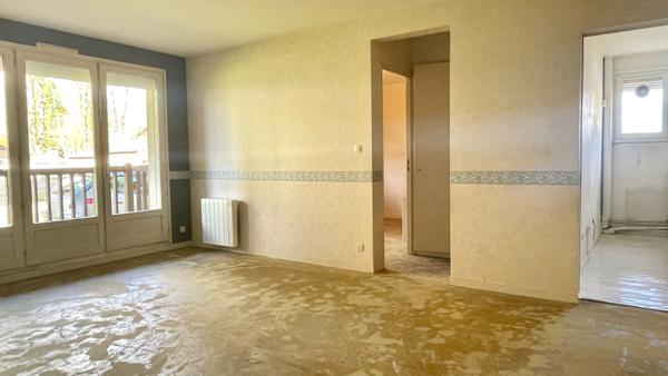 Appartement
                                                                                                                                                                                                                                                                                                                        2 pièce(s)                                                                                                                                                                                                          1 chambre(s)                                                                                                                                                                                                          42  m²