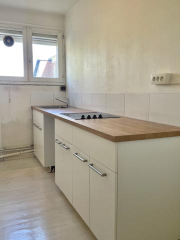 Appartement
                                                                                                                                                                                                                                                                                                                        2 pièce(s)                                                                                                                                                                                                          1 chambre(s)                                                                                                                                                                                                          42  m²