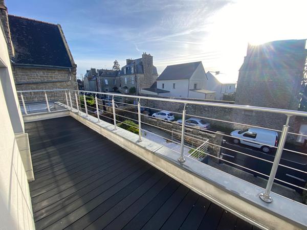 Maison à vendre à Dinan - 6 pièces, 4 chambres, proche commodités vie de plain pied possible