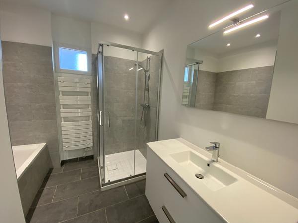 Maison à vendre à Dinan - 6 pièces, 4 chambres, proche commodités vie de plain pied possible