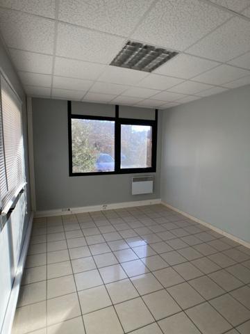Local d'activité - Bureaux et Parking - GRAMONT GABARDIE