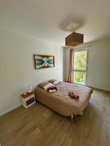 Maison contemporaine aux belles prestations aux Conches.