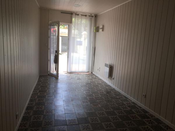 Local commercial Toulon 19.97 m2