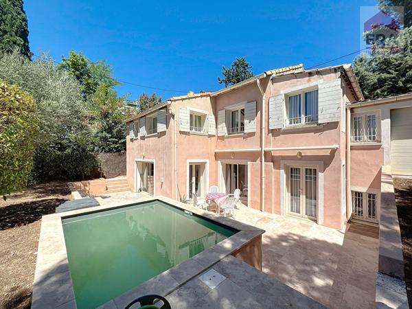 Maison 6 pièces parc  Jourdan garage piscine