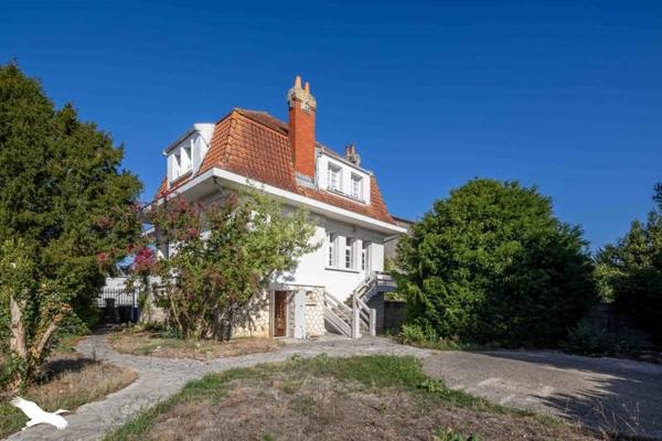 Maison à vendre 210 400 € Soyaux 7 p 176 m² DPE E