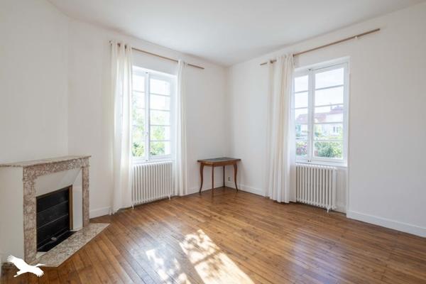 Maison à vendre 210 400 € Soyaux 7 p 176 m² DPE E