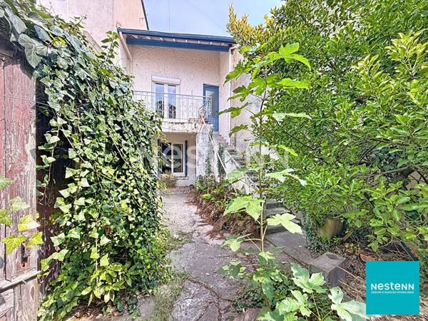 Centre de Feurs, proche du Parc maison a renover de 104,87 m2 sur un terrain de 139 m2