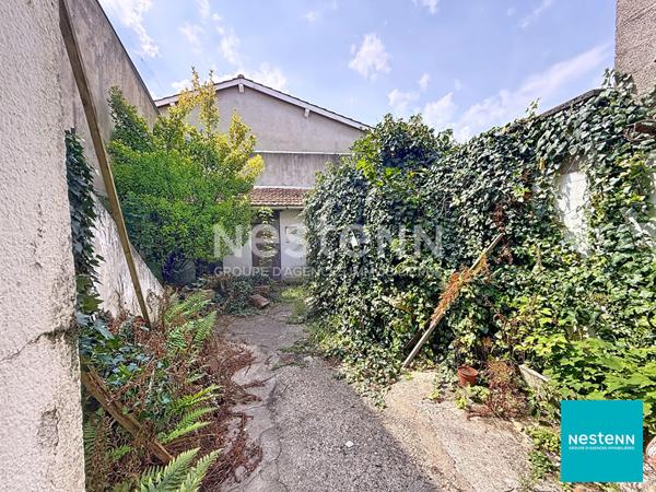 Centre de Feurs, proche du Parc maison a renover de 104,87 m2 sur un terrain de 139 m2