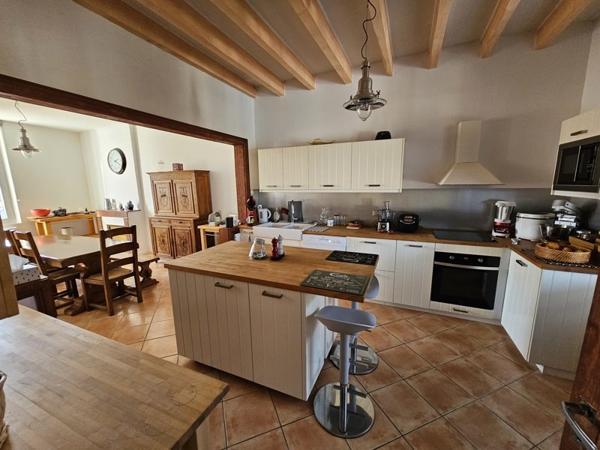 Maison à vendre |  Meilhan |  12 pièces | 261 m²