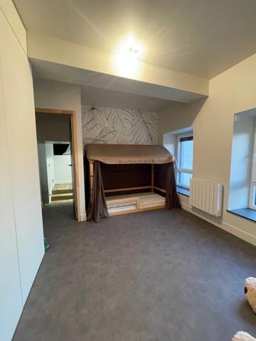 Grande Ferme de 250m2 habitables avec 700m2 de dépendances sur un terrain de 7500m2 proche de Feurs