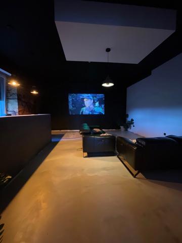 Grande Ferme de 250m2 habitables avec 700m2 de dépendances sur un terrain de 7500m2 proche de Feurs