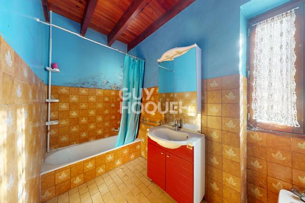 Maison de bourg 80 m² pleine de potentiel avec extérieur