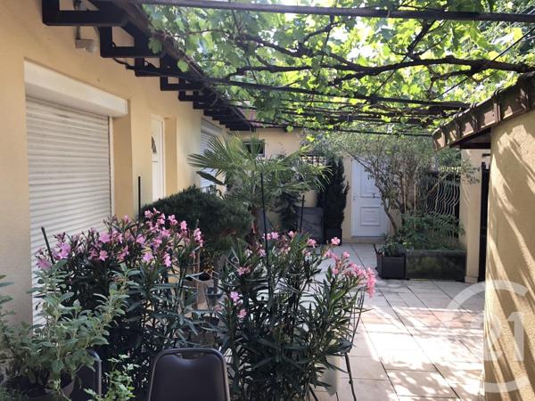 Immeuble à vendre  535 m2 BEAUCHAMP - 95