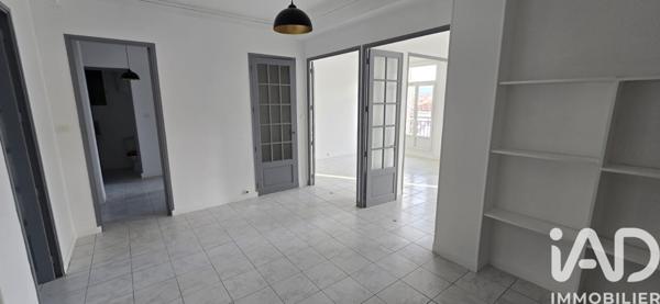 Location appartement 4 pièces 119 m² Marseille 7
