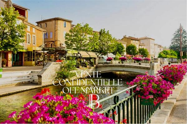 L'Isle-sur-la-Sorgue, Hôtel 12 Chambres -  945 m² à vendre