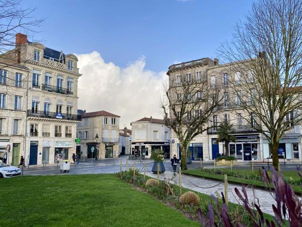 Immeuble de rapport au centre de Rochefort